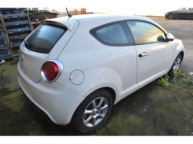 Auto dubbel gebruik alfa romeo mito (2011 / zar 955 000 01 137 015) - afbeelding 26 van  31