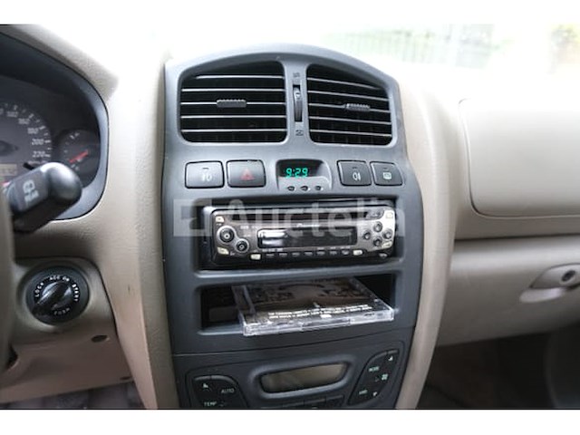 Auto hyundai santa fe 2.4 - 4wd (2004-240.672 km-vin:kmhsc81bp4u664679) - afbeelding 4 van  46