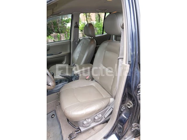 Auto hyundai santa fe 2.4 - 4wd (2004-240.672 km-vin:kmhsc81bp4u664679) - afbeelding 7 van  46
