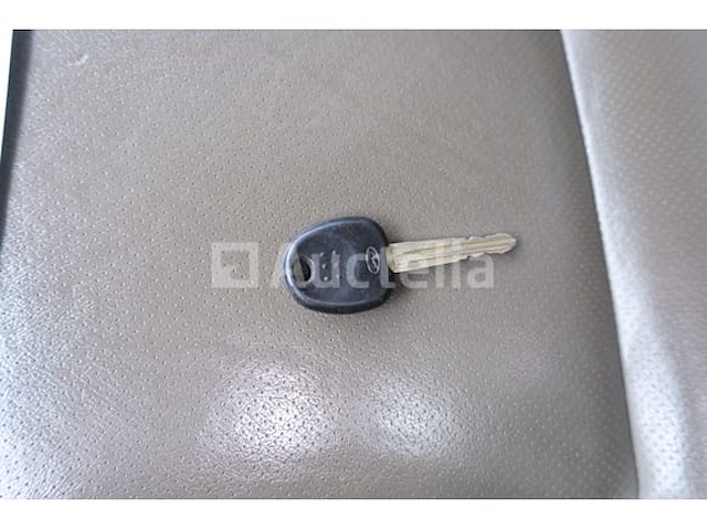 Auto hyundai santa fe 2.4 - 4wd (2004-240.672 km-vin:kmhsc81bp4u664679) - afbeelding 33 van  46
