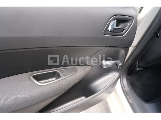 Auto (inbeslagname op de weg) peugeot 308 - afbeelding 10 van  61