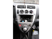 Auto (inbeslagname op straat) honda civic ctdi (2004-vin:shheu97504u203394) - afbeelding 2 van  46