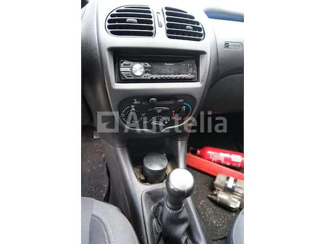 Auto (inbeslagname op straat) peugeot 206 - afbeelding 3 van  60