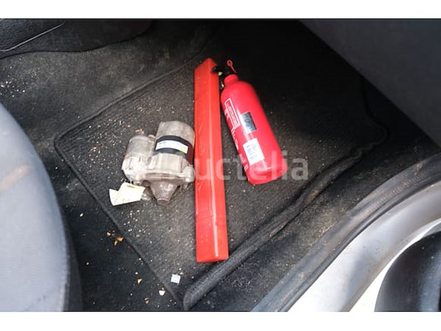 Auto (inbeslagname op straat) peugeot 206 - afbeelding 16 van  60