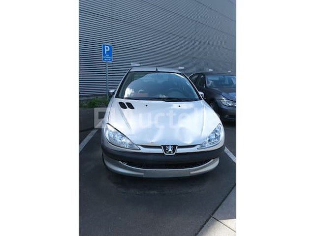 Auto (inbeslagname op straat) peugeot 206 - afbeelding 12 van  60