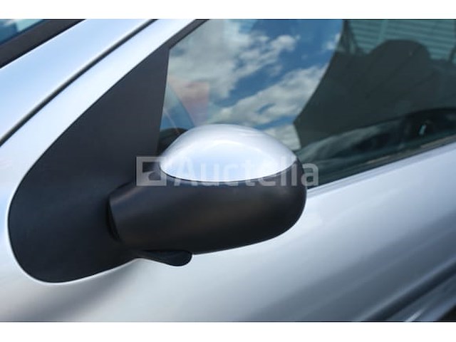 Auto (inbeslagname op straat) peugeot 206 - afbeelding 27 van  60