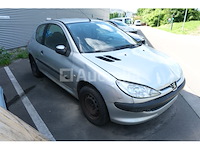 Auto (inbeslagname op straat) peugeot 206 - afbeelding 23 van  60
