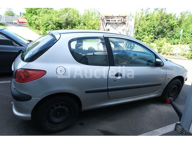Auto (inbeslagname op straat) peugeot 206 - afbeelding 59 van  60