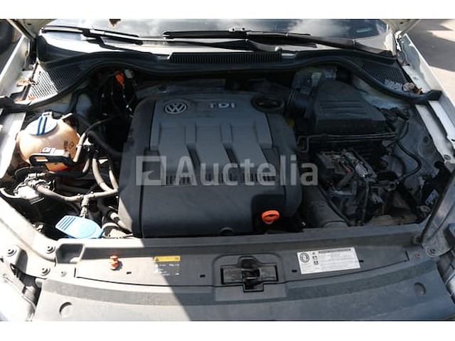 Auto (inbeslagname op straat) volkswagen polo - afbeelding 6 van  54