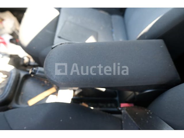 Auto (inbeslagname op straat) volkswagen polo - afbeelding 35 van  54