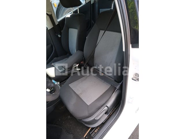 Auto (inbeslagname op straat) volkswagen polo - afbeelding 45 van  54