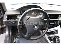 Auto (inval op straat) bmw 318i - afbeelding 6 van  65
