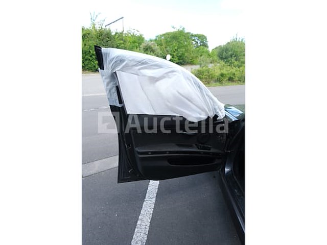 Auto (inval op straat) bmw 318i - afbeelding 7 van  65