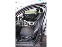 Auto (inval op straat) bmw 318i - afbeelding 37 van  65