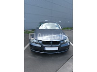 Auto (inval op straat) bmw 318i - afbeelding 51 van  65