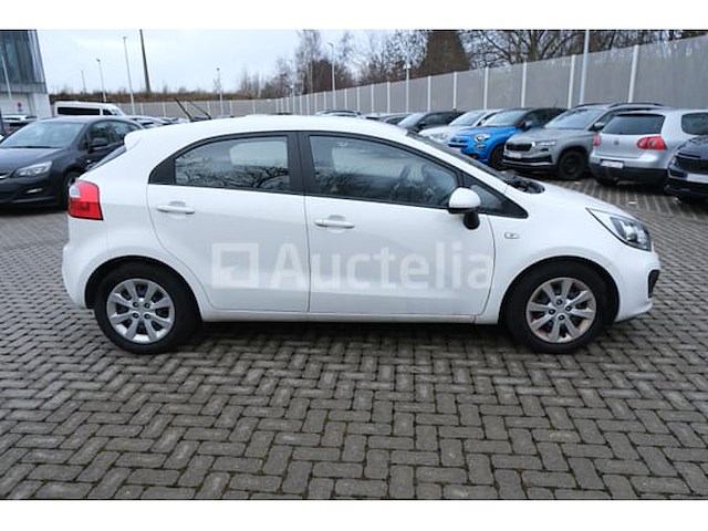 Auto kia new rio (2014-59,536 km-vin:knadm511ae6312555) - afbeelding 8 van  48