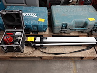 Auto line laser futech + staander - afbeelding 1 van  6