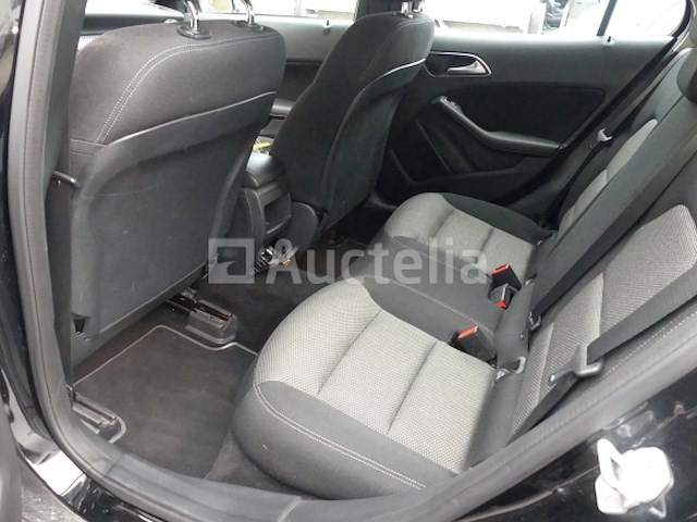 Auto mercedes-benz gla (2016-238,129 km) - afbeelding 6 van  28