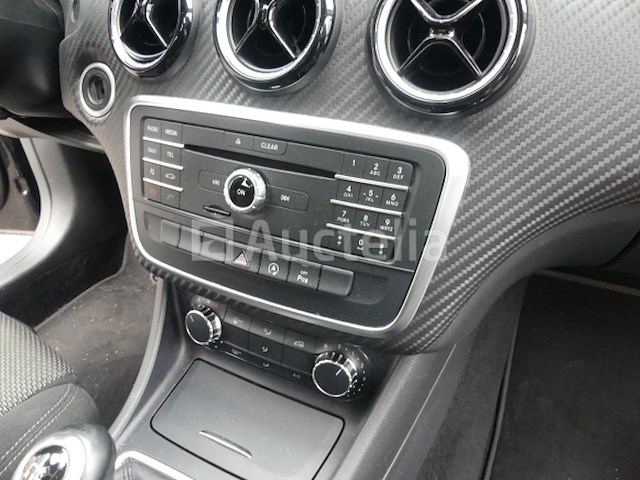 Auto mercedes-benz gla (2016-238,129 km) - afbeelding 13 van  28