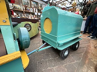 Auto met orgel orgel - afbeelding 6 van  10