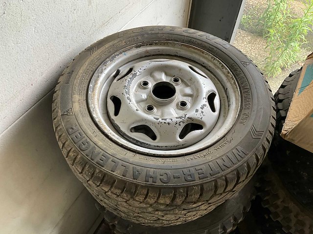 Auto onderdelen en banden - afbeelding 2 van  2