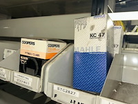 Auto onderdelen in rek - afbeelding 8 van  10