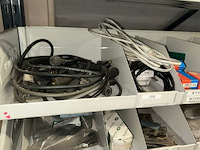 Auto onderdelen in rek - afbeelding 10 van  16