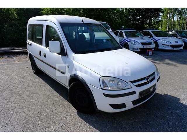 Auto opel combo (2015-94,774 km)(vin:w0l0xcf0684123888) - afbeelding 1 van  42
