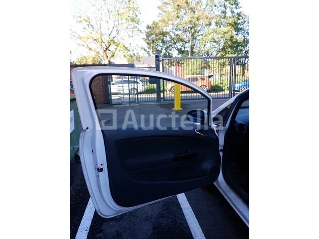 Auto opel corsa (2009-135,622 km) - afbeelding 3 van  60