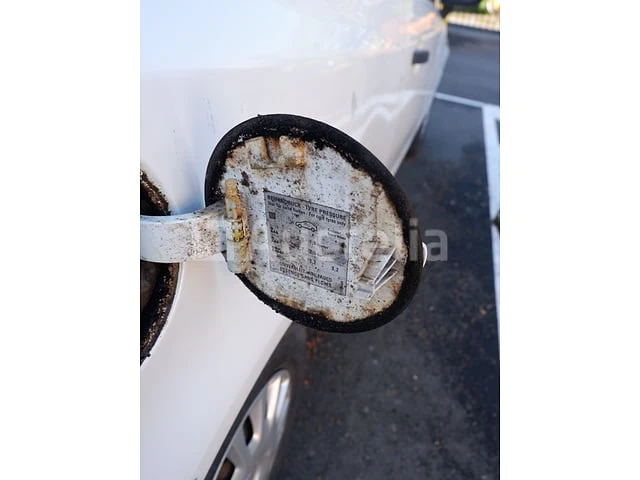 Auto opel corsa (2009-135,622 km) - afbeelding 18 van  60