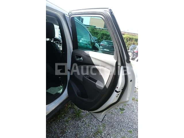 Auto opel crossland x (2018-115,612 km)(vin:w0v7h9ed0j4156014) - afbeelding 21 van  64