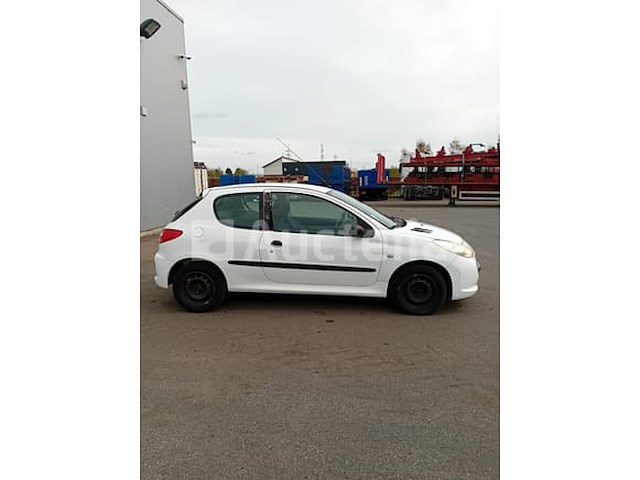 Auto peugeot 206+ 1.4 hdi (2009-vin:vf32u8hza9y111736) - afbeelding 5 van  10