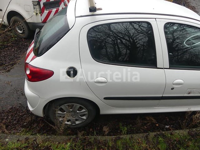 Auto peugeot 206+ (2010-93,338 km-vin:vf32mhfxa9y166539) - afbeelding 23 van  30