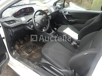 Auto peugeot 208 (2013-77,781 km-vin:vf3cazmz0ct145747)