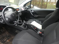 Auto peugeot 208 (2013-77,781 km-vin:vf3cazmz0ct145747) - afbeelding 14 van  24