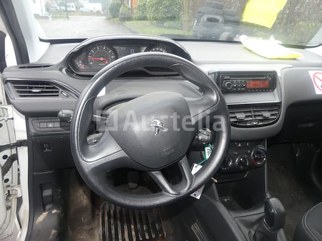 Auto peugeot 208 (2013-77,781 km-vin:vf3cazmz0ct145747) - afbeelding 15 van  24