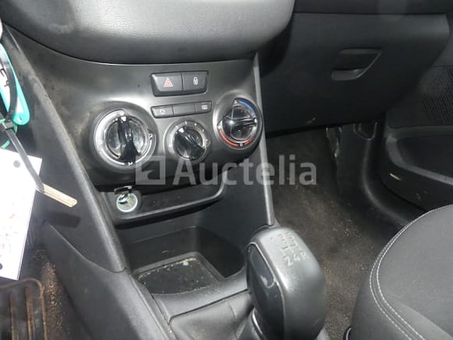 Auto peugeot 208 (2013-77,781 km-vin:vf3cazmz0ct145747) - afbeelding 16 van  24