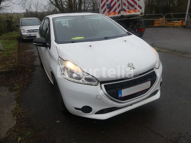 Auto peugeot 208 (2013-77,781 km-vin:vf3cazmz0ct145747) - afbeelding 20 van  24