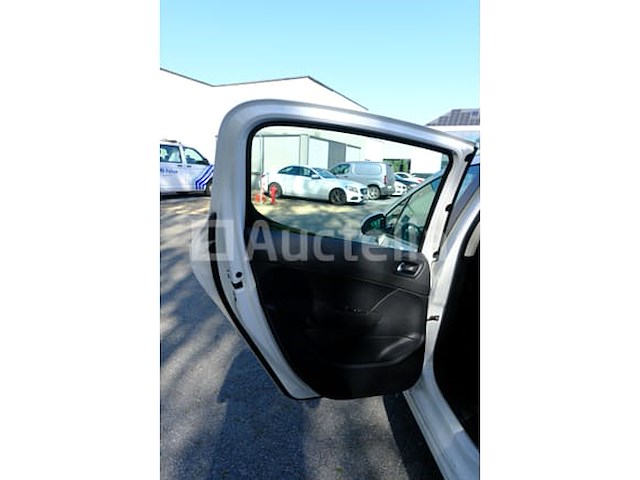 Auto peugeot 308 (2010-147,666 km)(vin:vf34c5fs0ay171561) - afbeelding 17 van  37