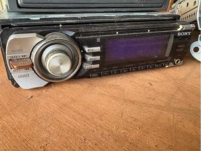 Auto radio diversen - part (5x) - afbeelding 5 van  6