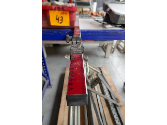 Auto roterende laserwaterpas hdoei sp50a + telescopische laserlat hilti - afbeelding 2 van  4