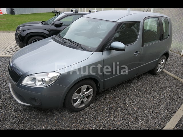 Auto skoda roomster (2012-110.147 km-vin:tmbnl65joc7035280) - afbeelding 1 van  47