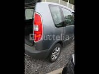 Auto skoda roomster (2012-110.147 km-vin:tmbnl65joc7035280) - afbeelding 27 van  47