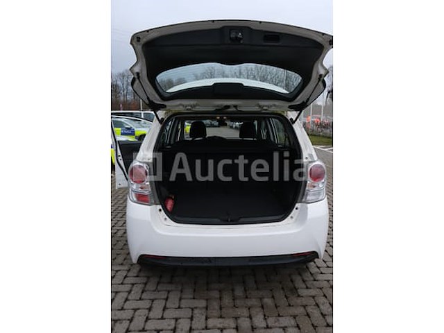 Auto toyota verso (2017-151,760 km-vin:nmtde26r70r058364) - afbeelding 17 van  55