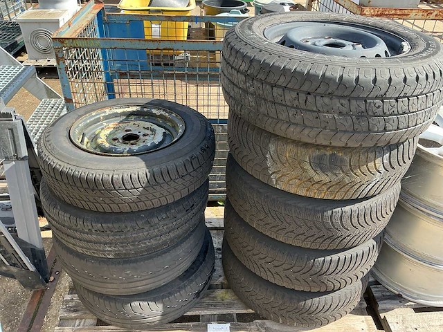Auto velgen met band (9x) - afbeelding 1 van  1
