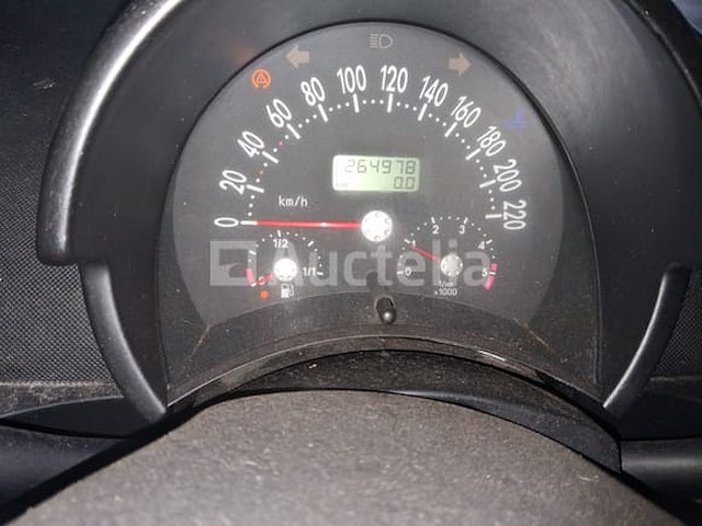 Auto volkswagen nieuwe kever cabriolet (2004-264,978 km-vin:wvwzzz1yz4m341809) - afbeelding 2 van  21