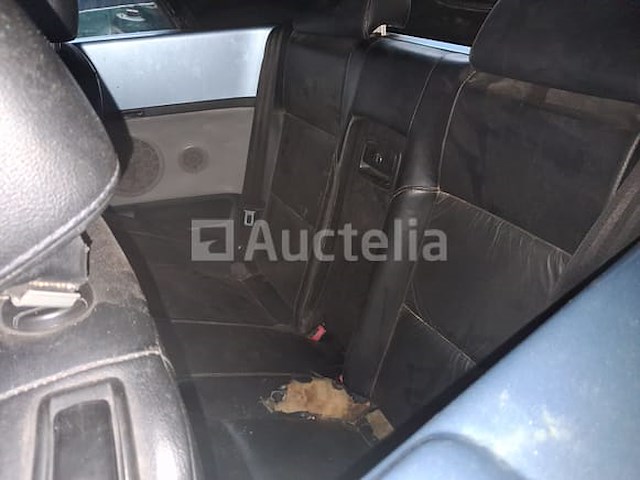 Auto volkswagen nieuwe kever cabriolet (2004-264,978 km-vin:wvwzzz1yz4m341809) - afbeelding 10 van  21