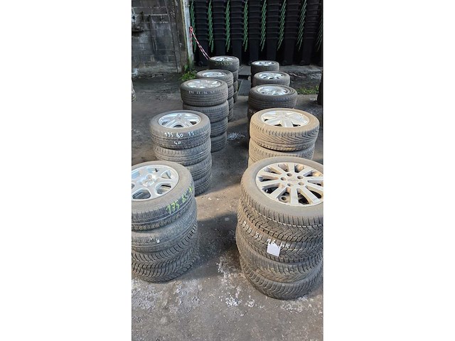 Autobanden met aluminium velgen 10x4 - afbeelding 11 van  12