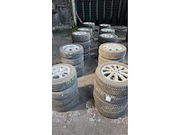 Autobanden met aluminium velgen 10x4 - afbeelding 11 van  12