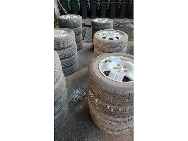 Autobanden met aluminium velgen 10x4 - afbeelding 9 van  12